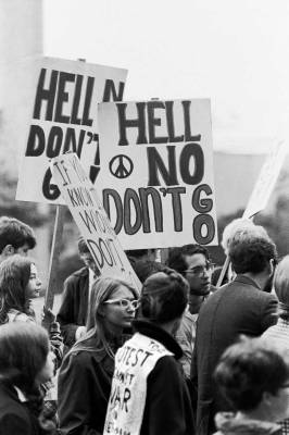Hell no, anti-Vietnam protest. Courtesy University of Washington